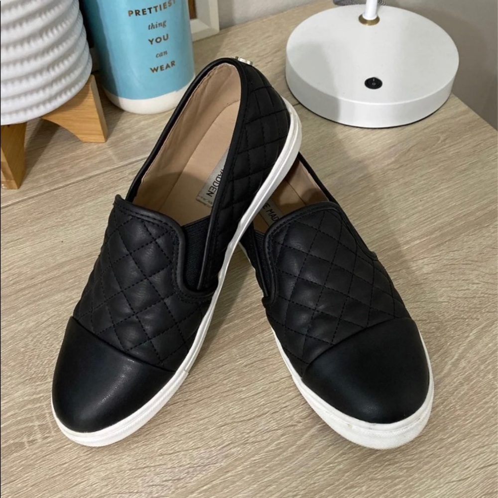 Steve Madden slip on